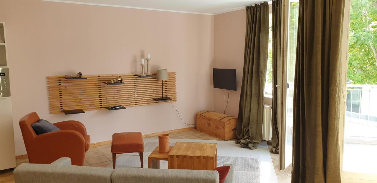 Bacchus - Helles Und Geraeumiges Appartement Am Rande Von Mainz Luaran gambar